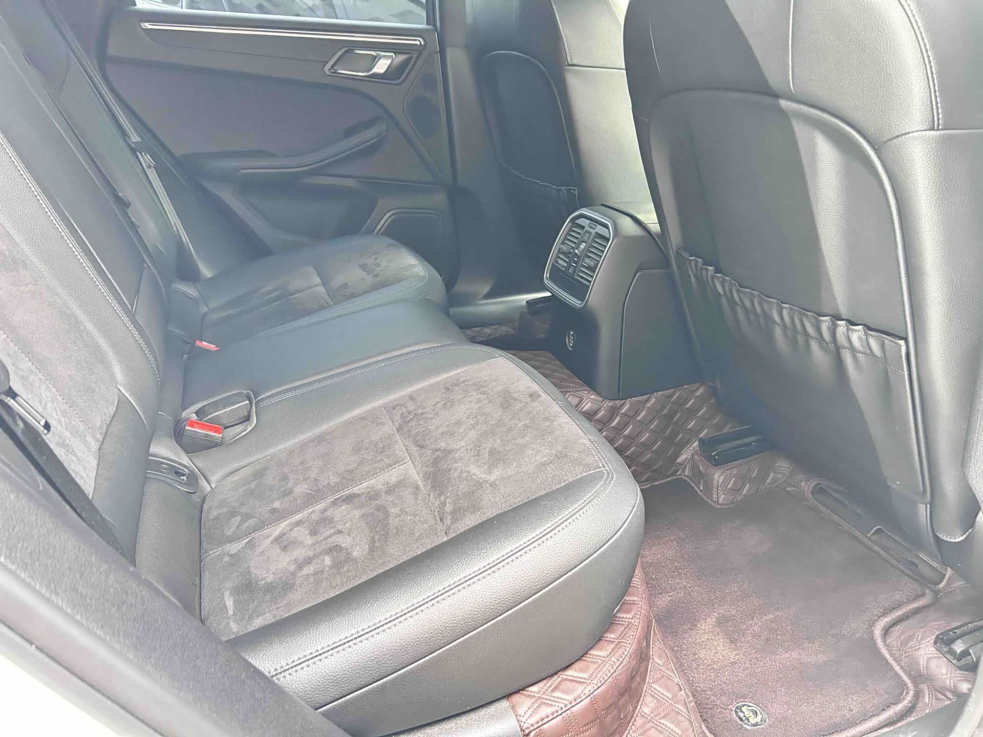 Porsche Macan, 2020 9