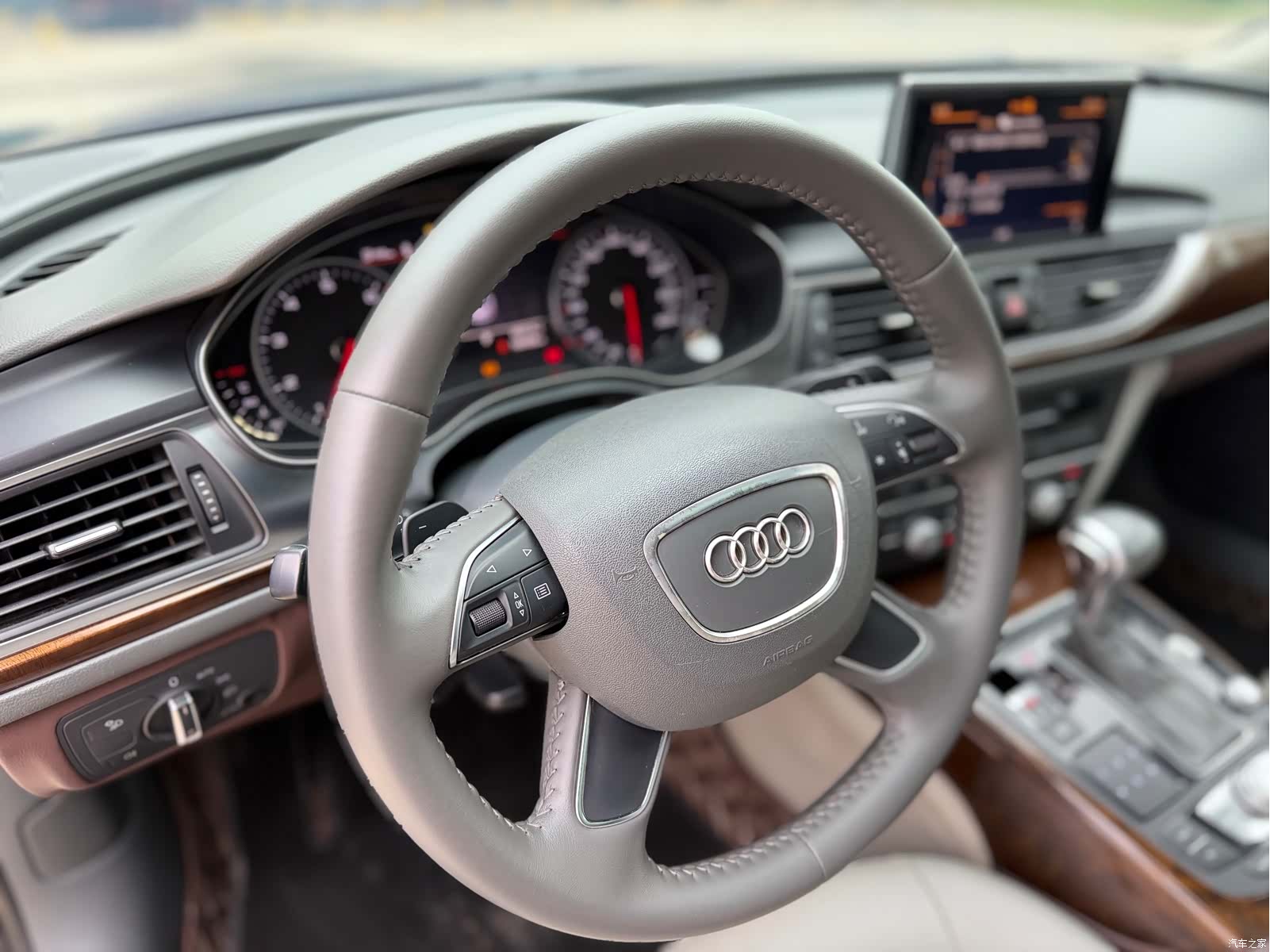 Audi A6L, 2014 15
