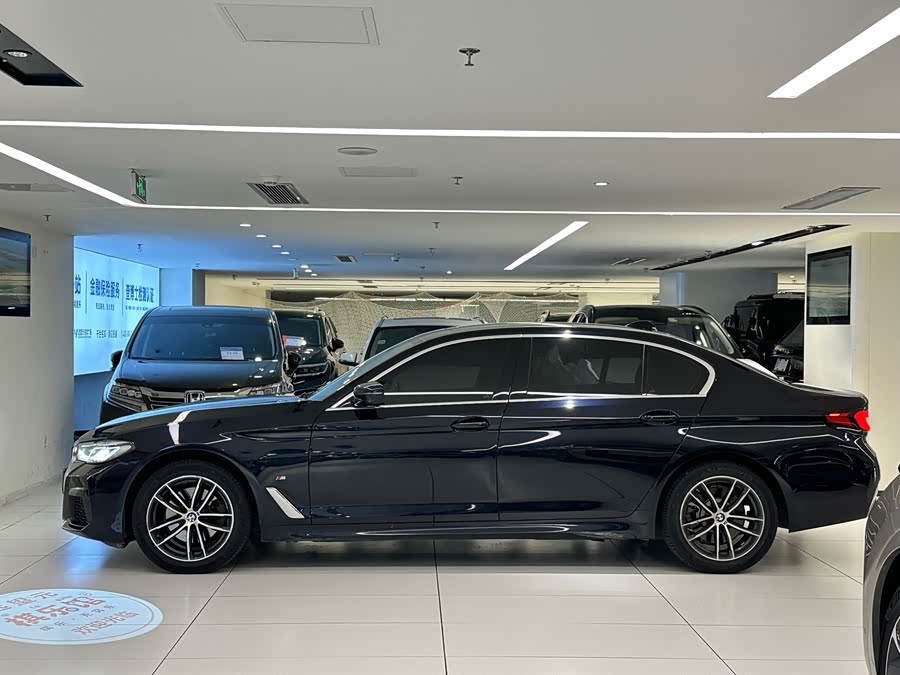 BMW 5 Series 2021, фото 4