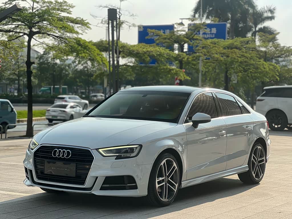 Audi A3 2017 Limousine 35 TFSI Sport