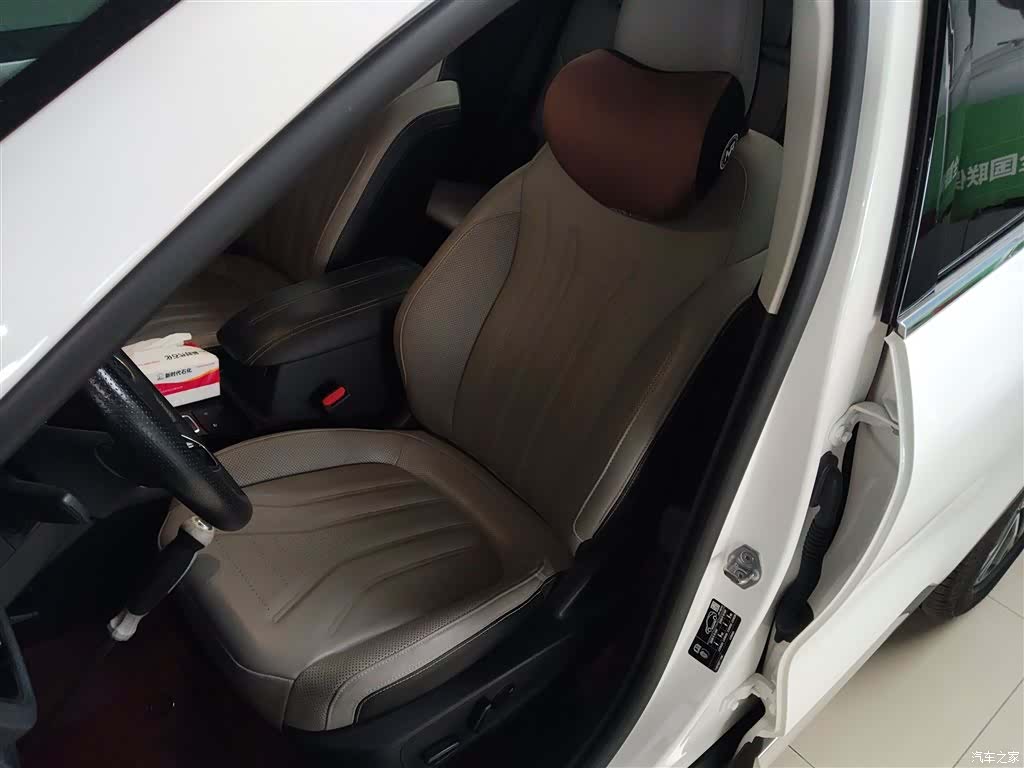 Ford Escape, 2023 11