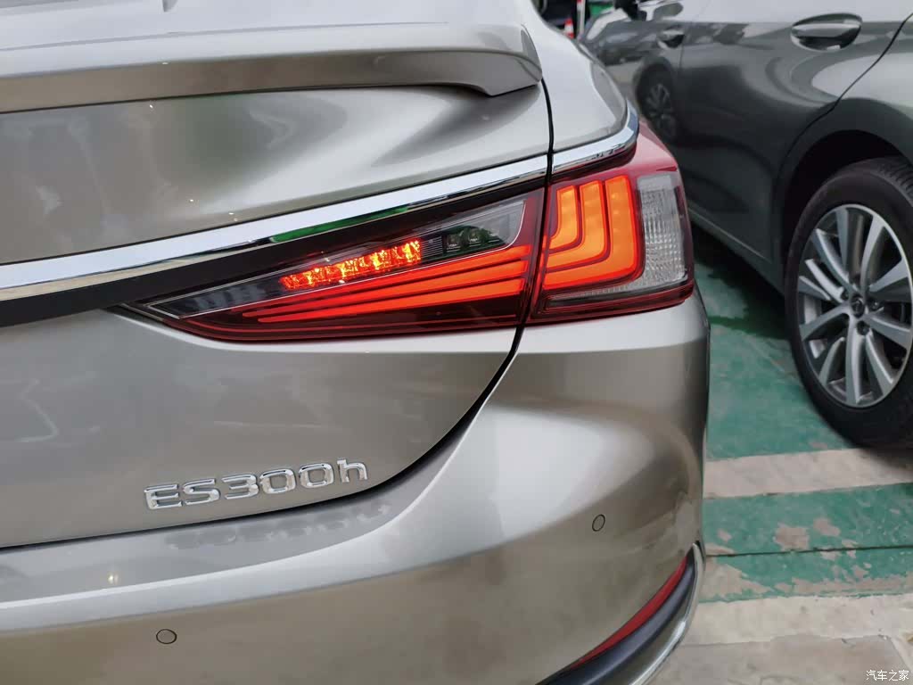 Lexus ES, 2023 24