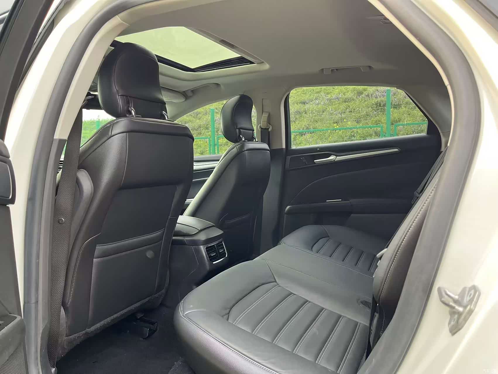 Ford Mondeo, 2015 14
