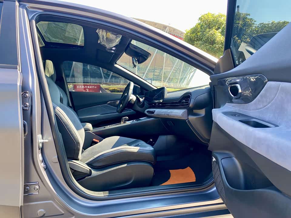 Trumpchi Shadow Leopard