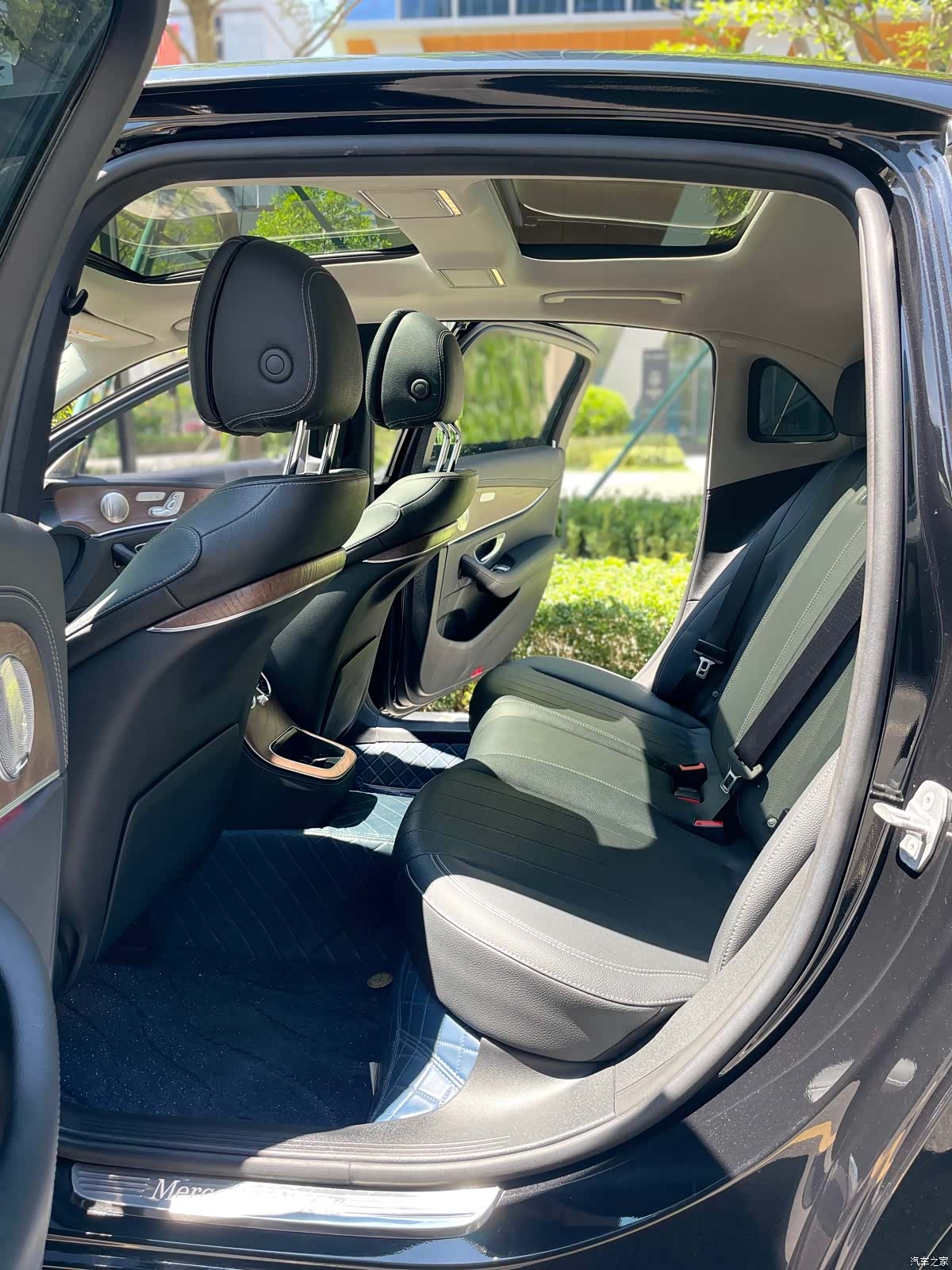 Mercedes-Benz E-Class, 2021 11