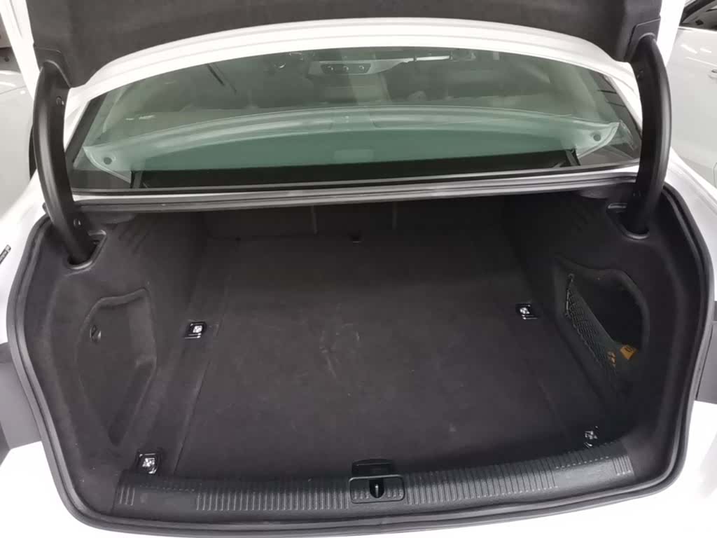 Audi A4L, 2024 19