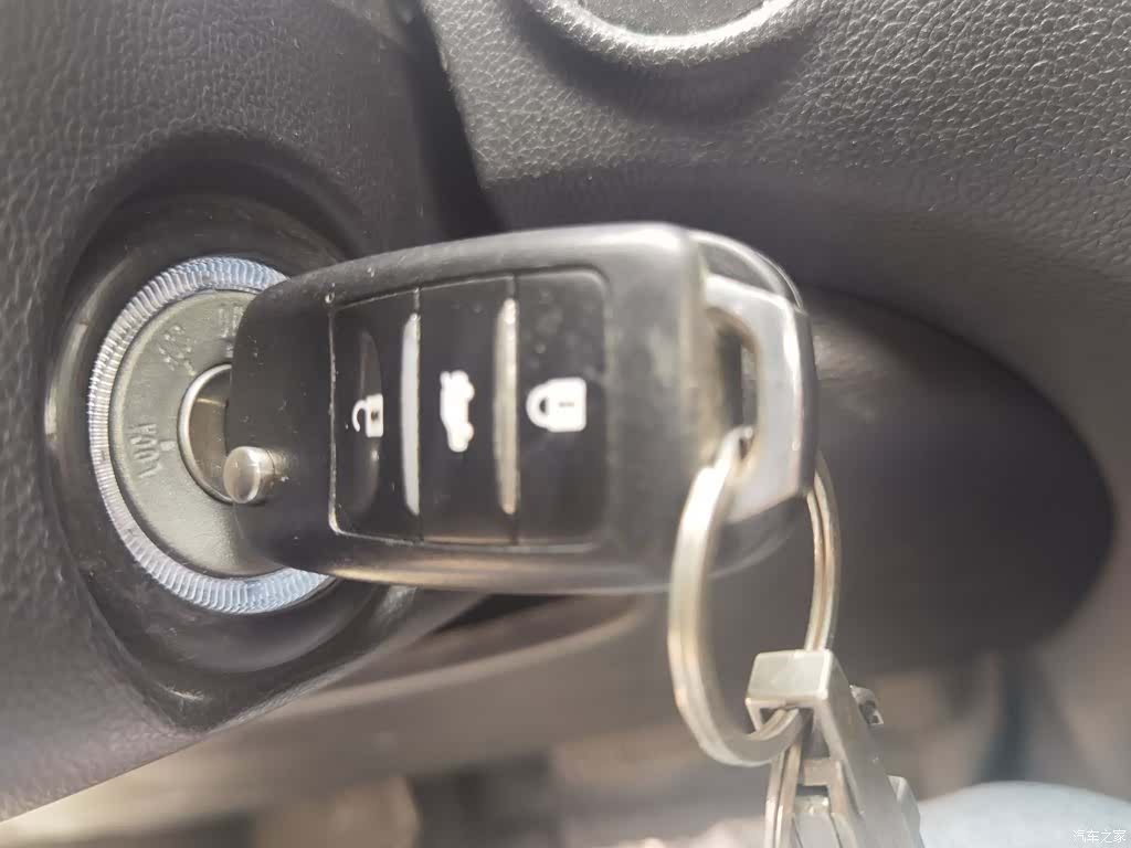 Changan CS15, 2017 12