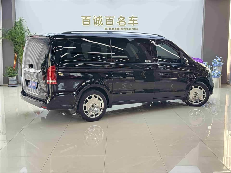 Mercedes-Benz V-class