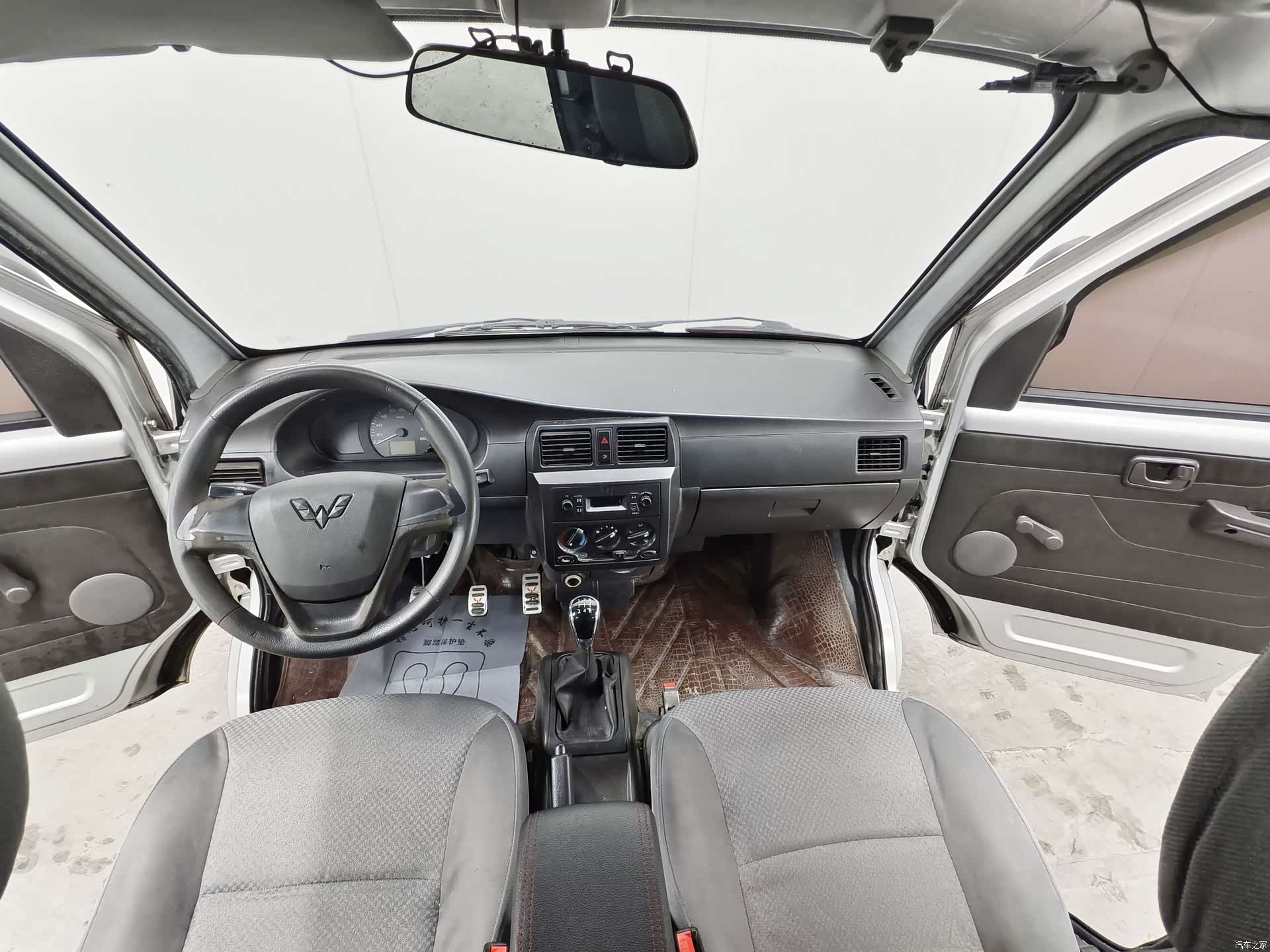 Wuling L3C, 2018 6