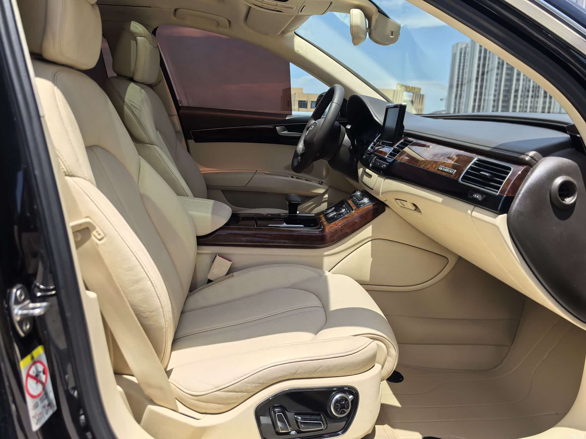 Audi A8L, 2011 48