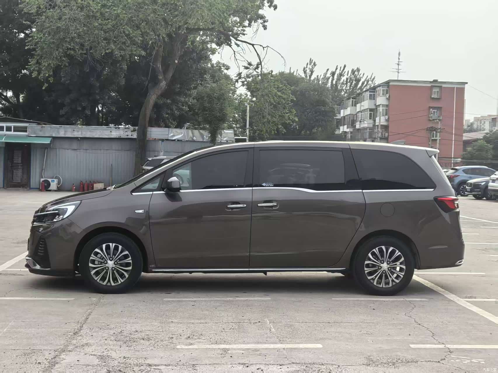 Buick GL8, 2023 8