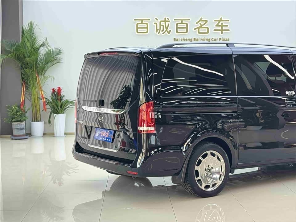 Mercedes-Benz V-class