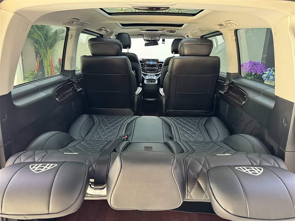 Mercedes-Benz V-class