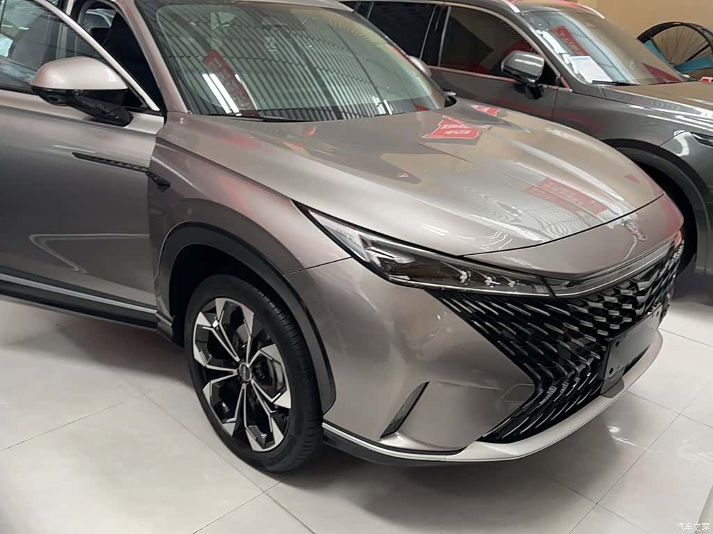 Roewe RX5, 2022 21