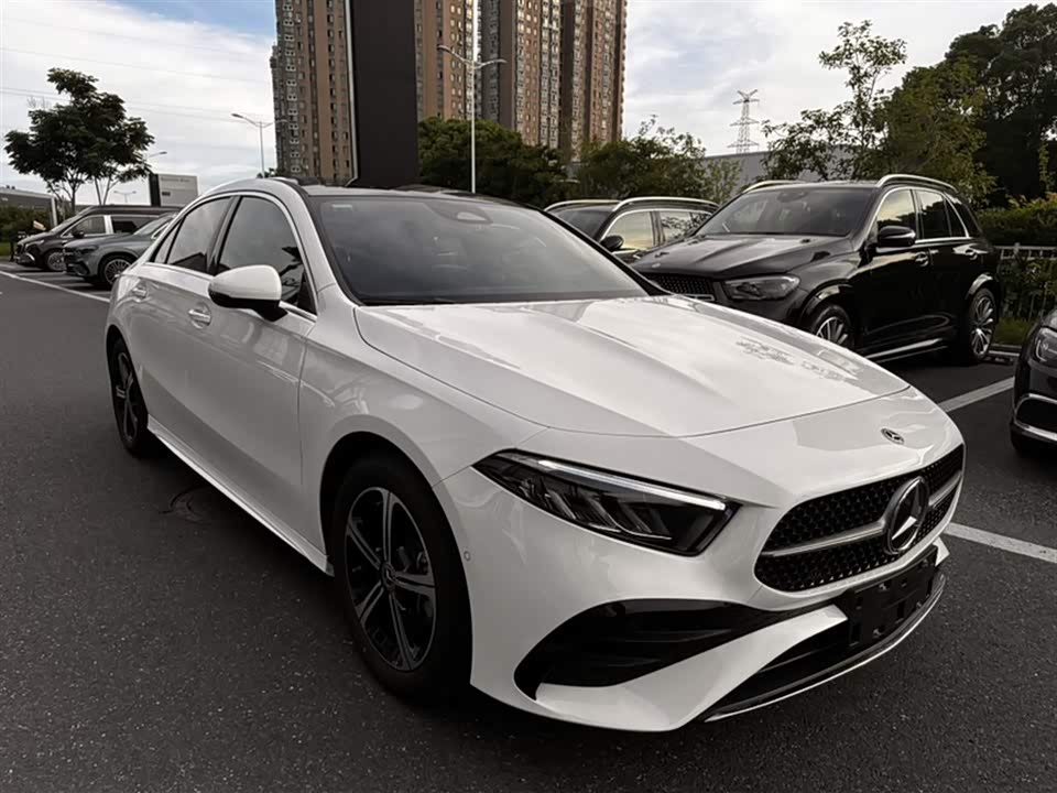 Mercedes-Benz Class A Mercedes-Benz Class A