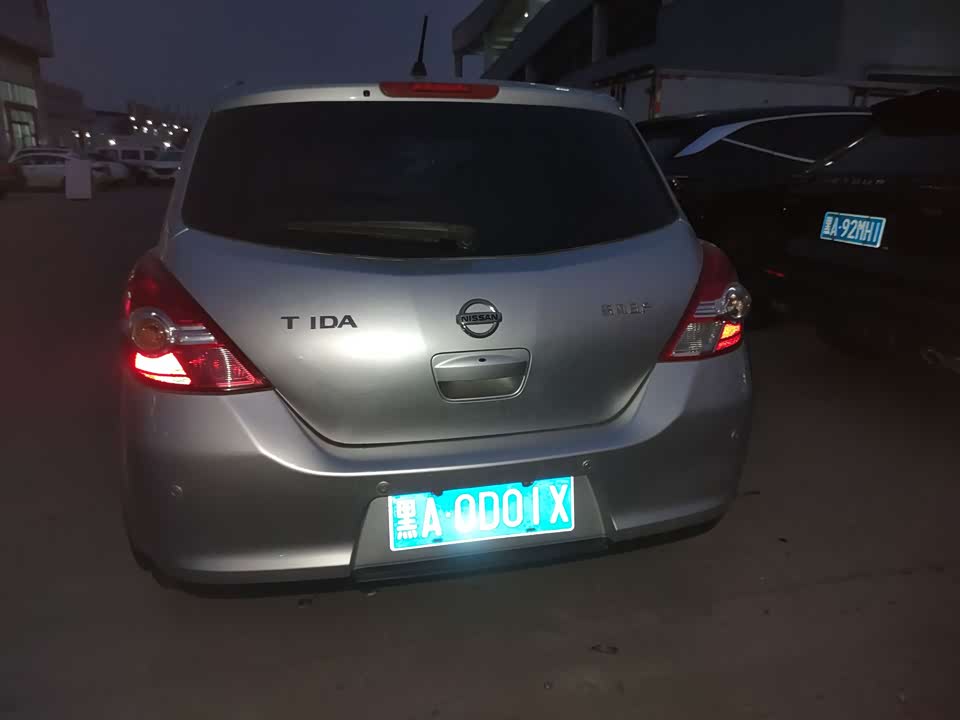 Nissan TIIDA