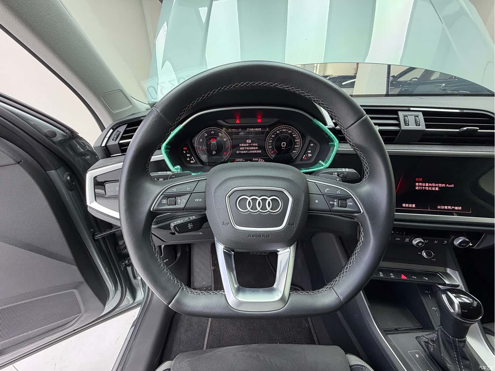 Audi Q3, 2022 11