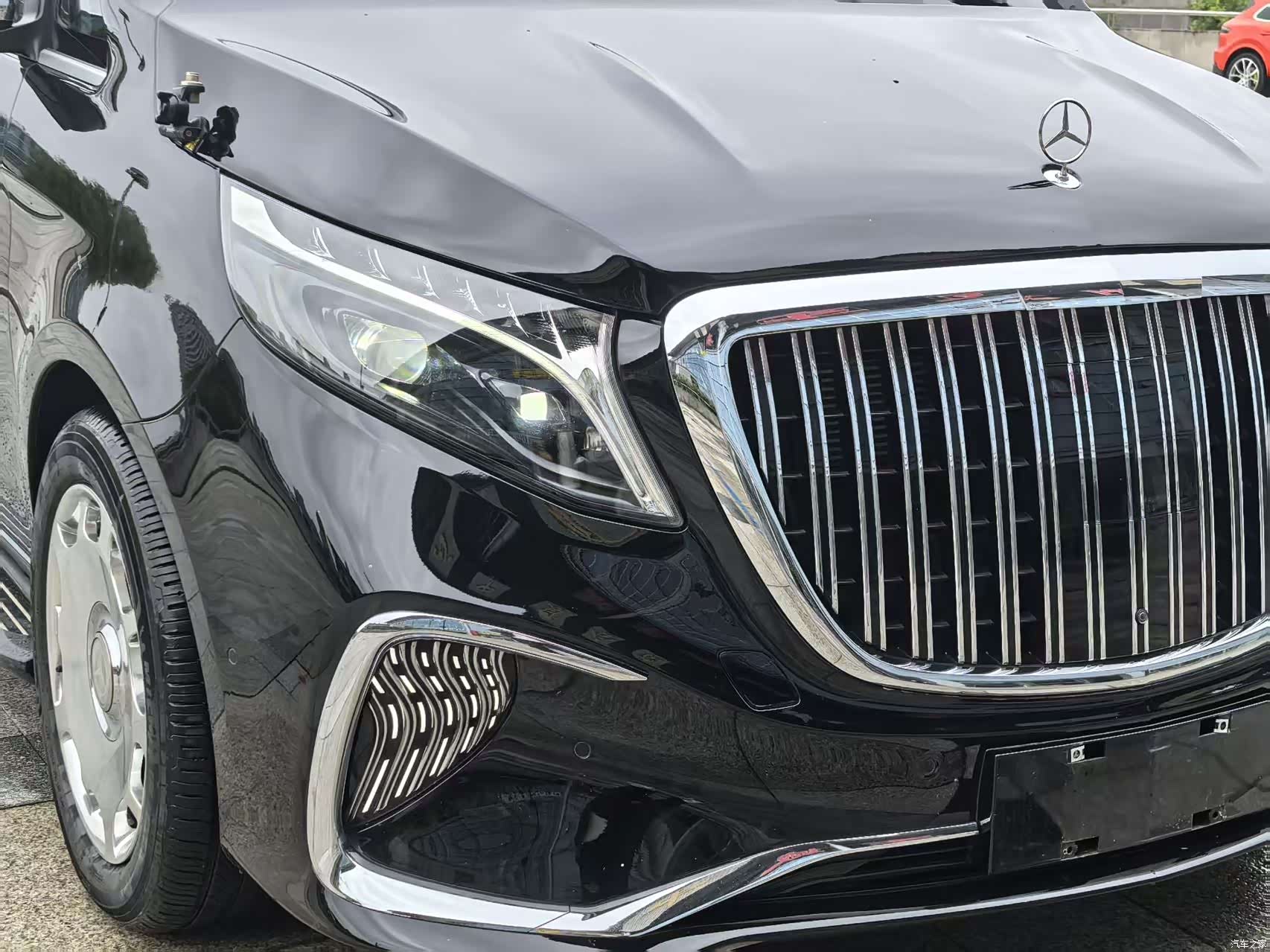 Mercedes-Benz V-Class, 2024 7