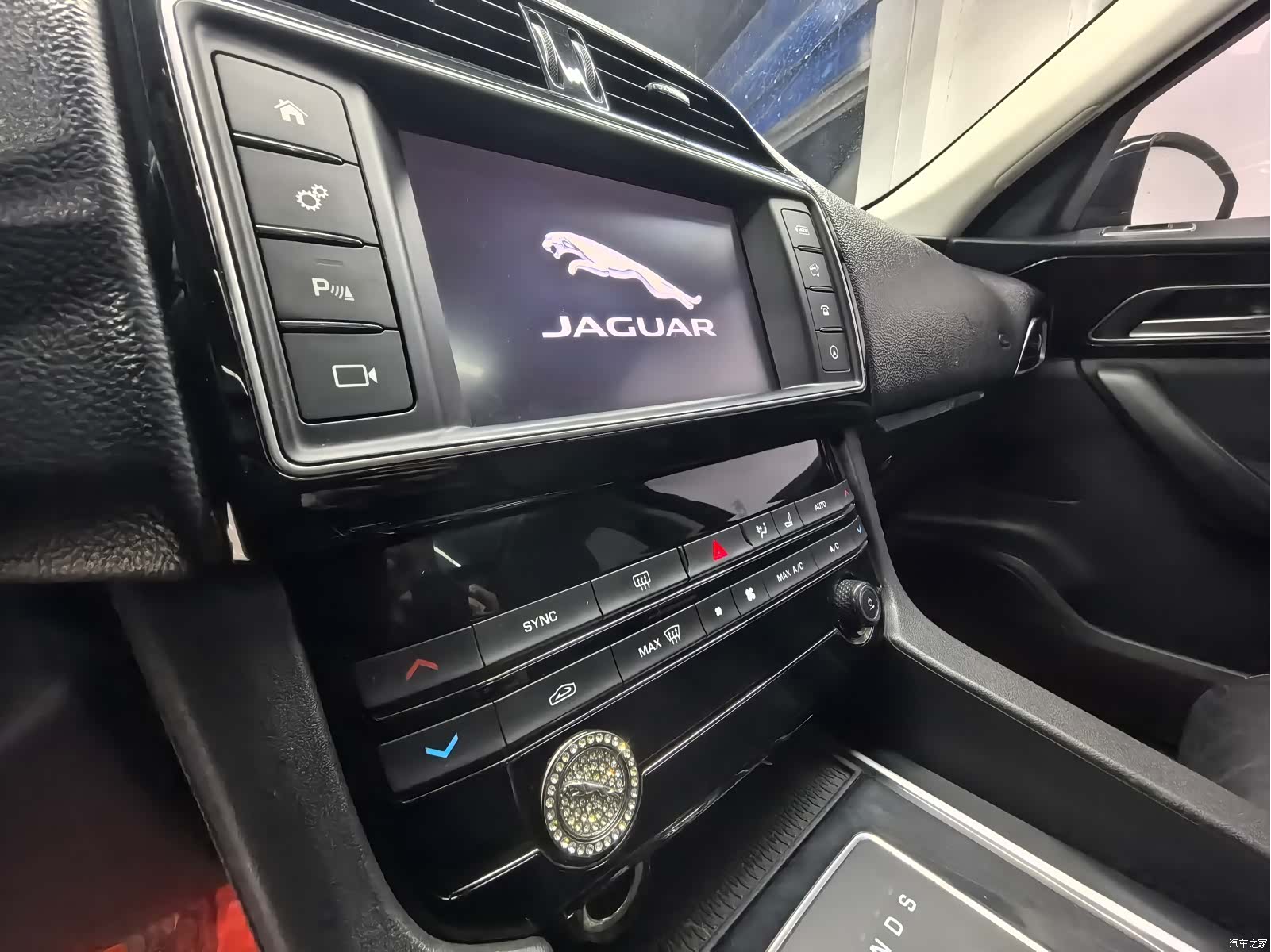 Jaguar F-PACE, 2018 13