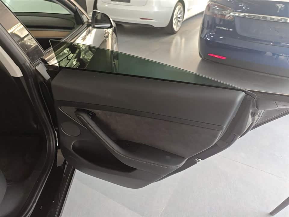 Tesla Model 3 Tesla Model 3