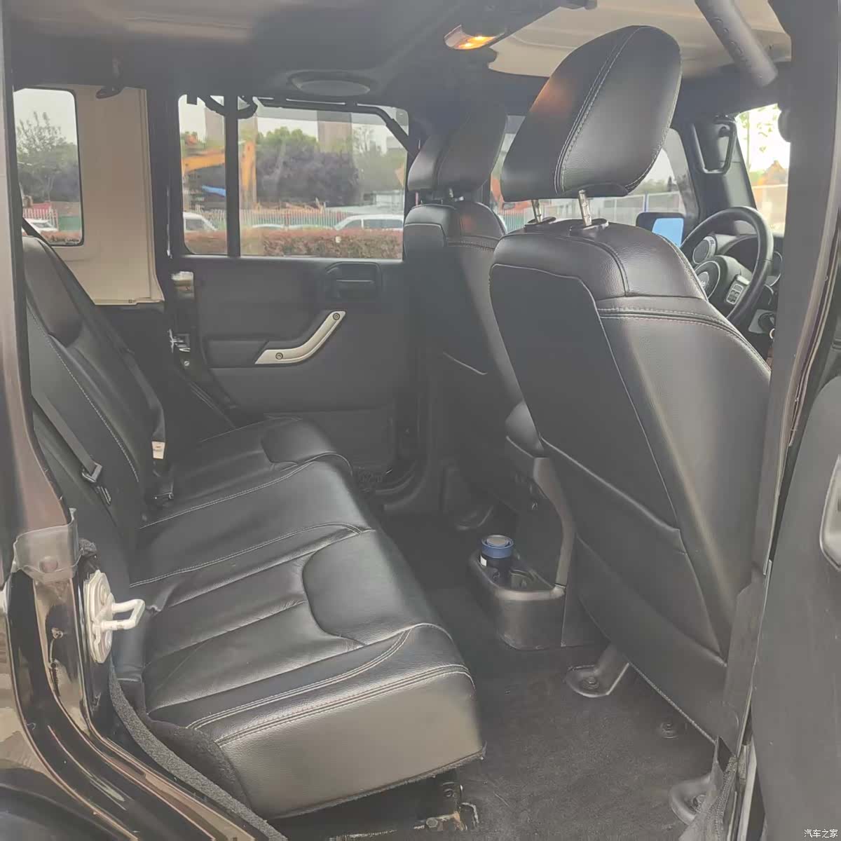 Jeep Wrangler, 2016 10