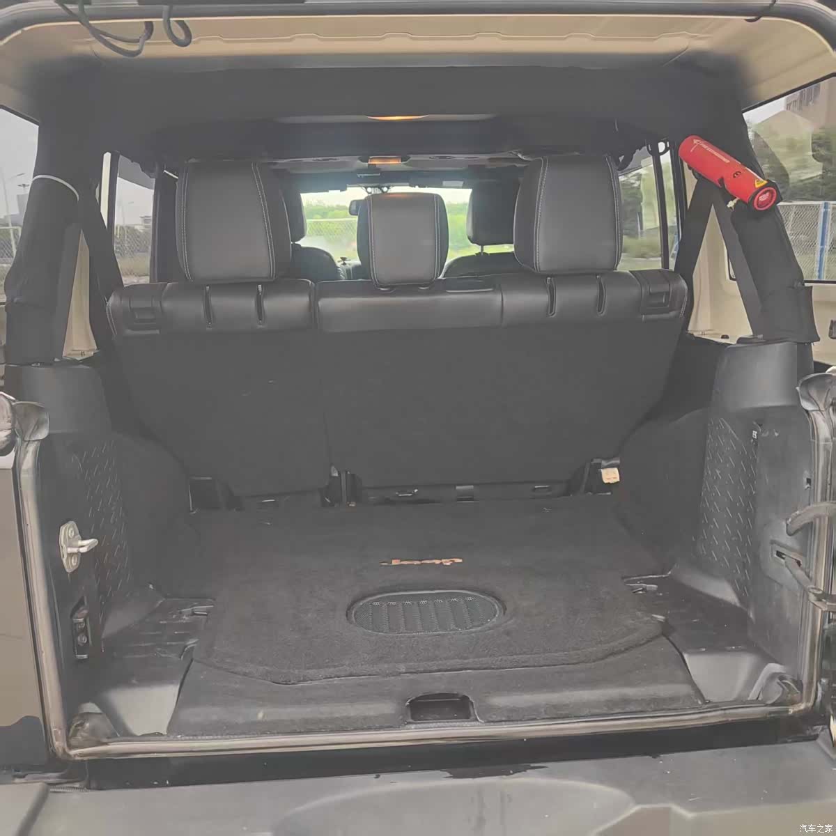 Jeep Wrangler, 2016 16