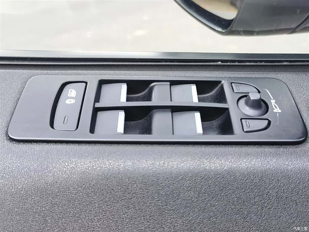 Land Rover Discovery, 2019 24