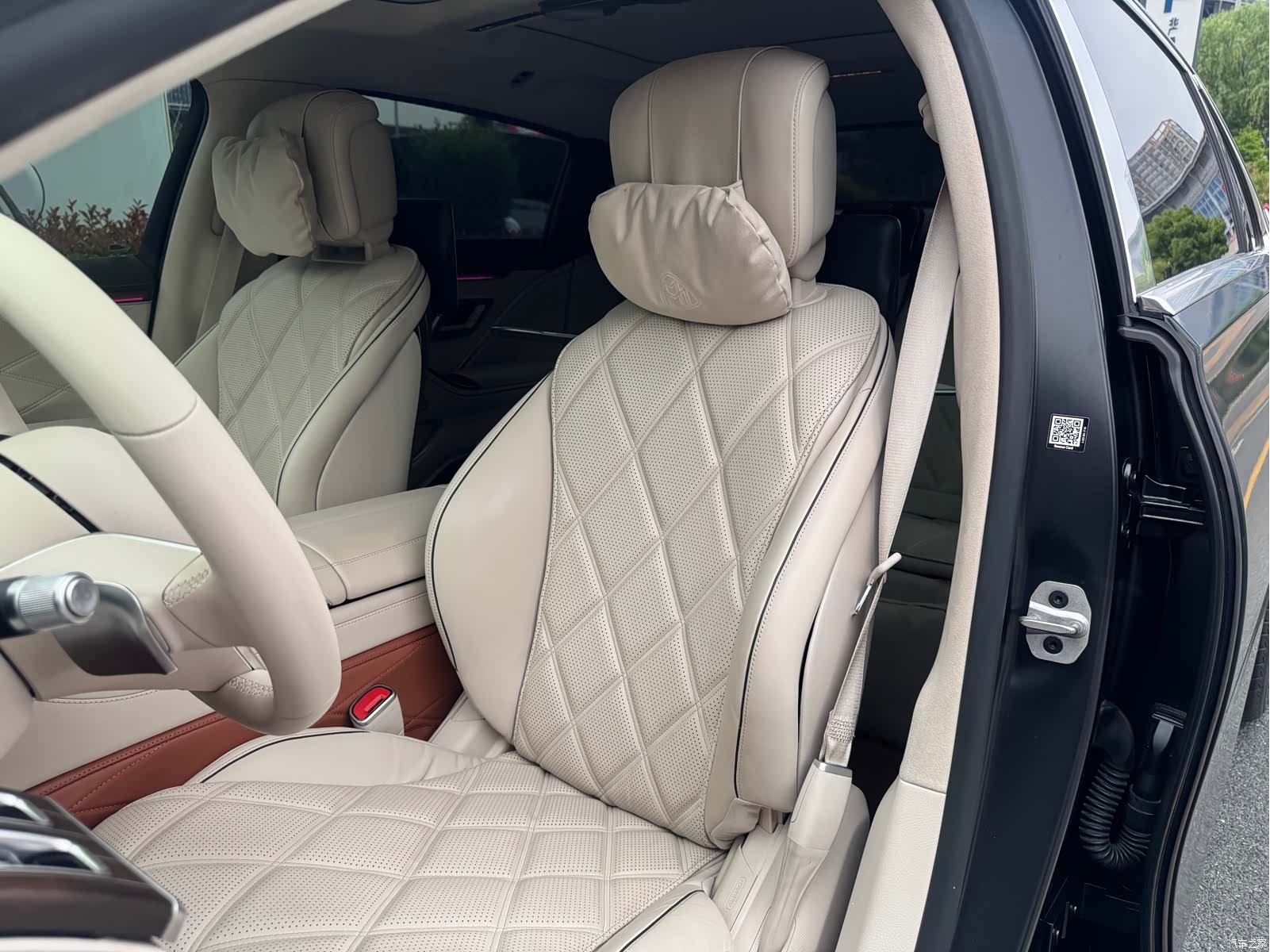 Maybach S-Class, 2023 7