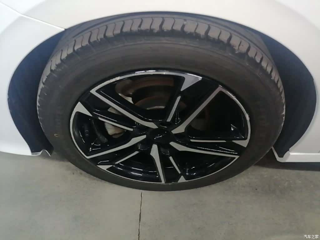Geely Binray, 2023 25
