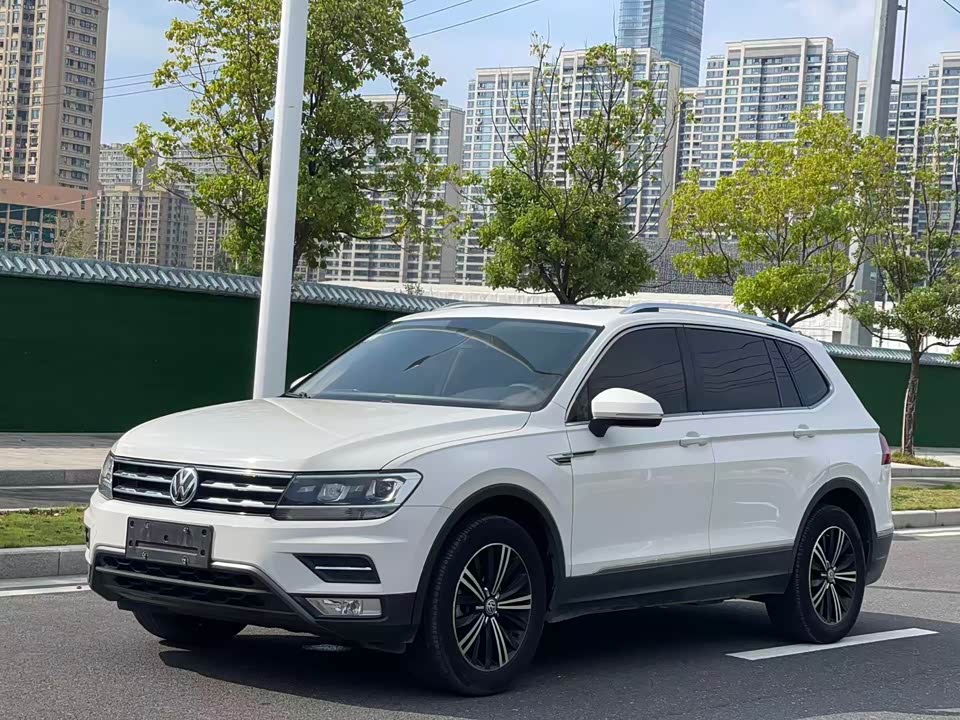 Volkswagen Tiguan L