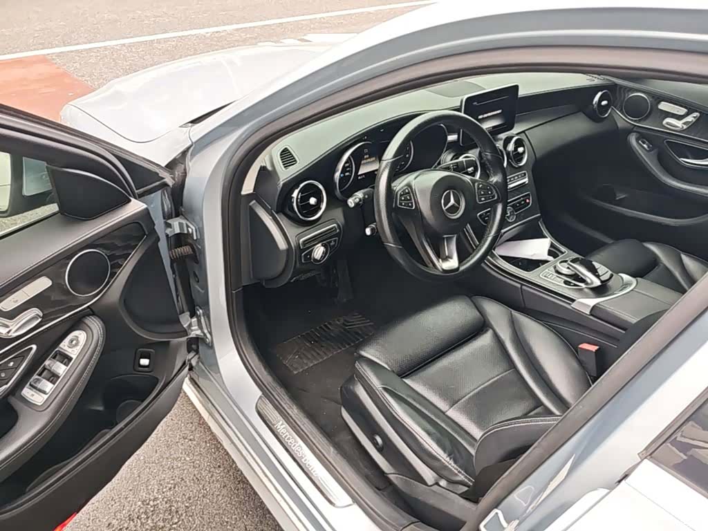 Mercedes-Benz C-Class, 2017 16