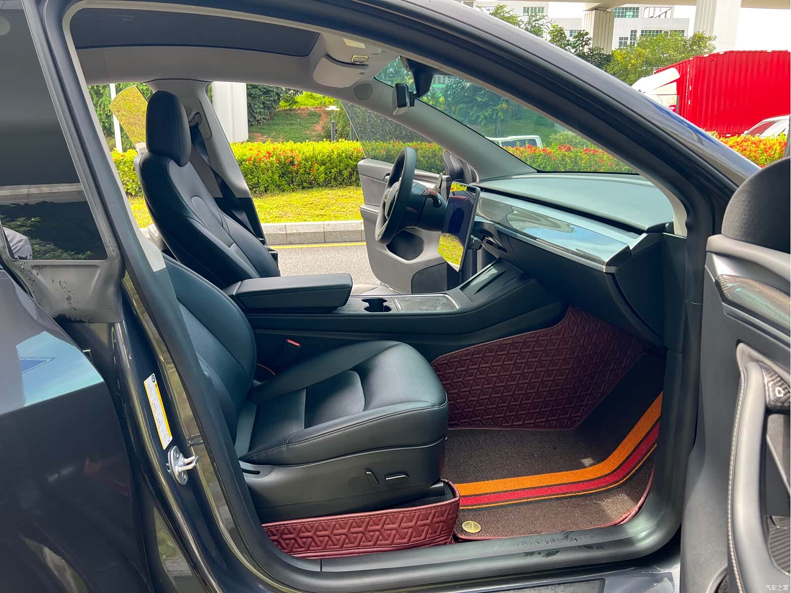 Tesla Model Y, 2022 12