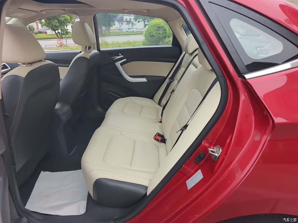 Changan V7, 2015 17