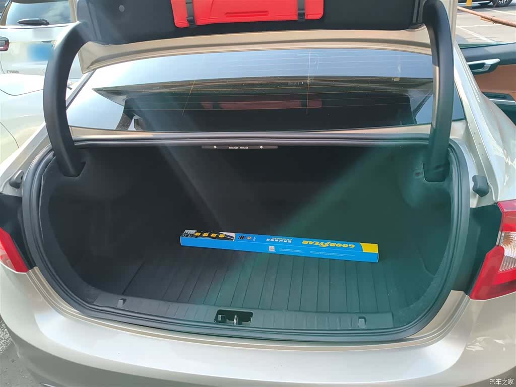 Volvo S60, 2017 19