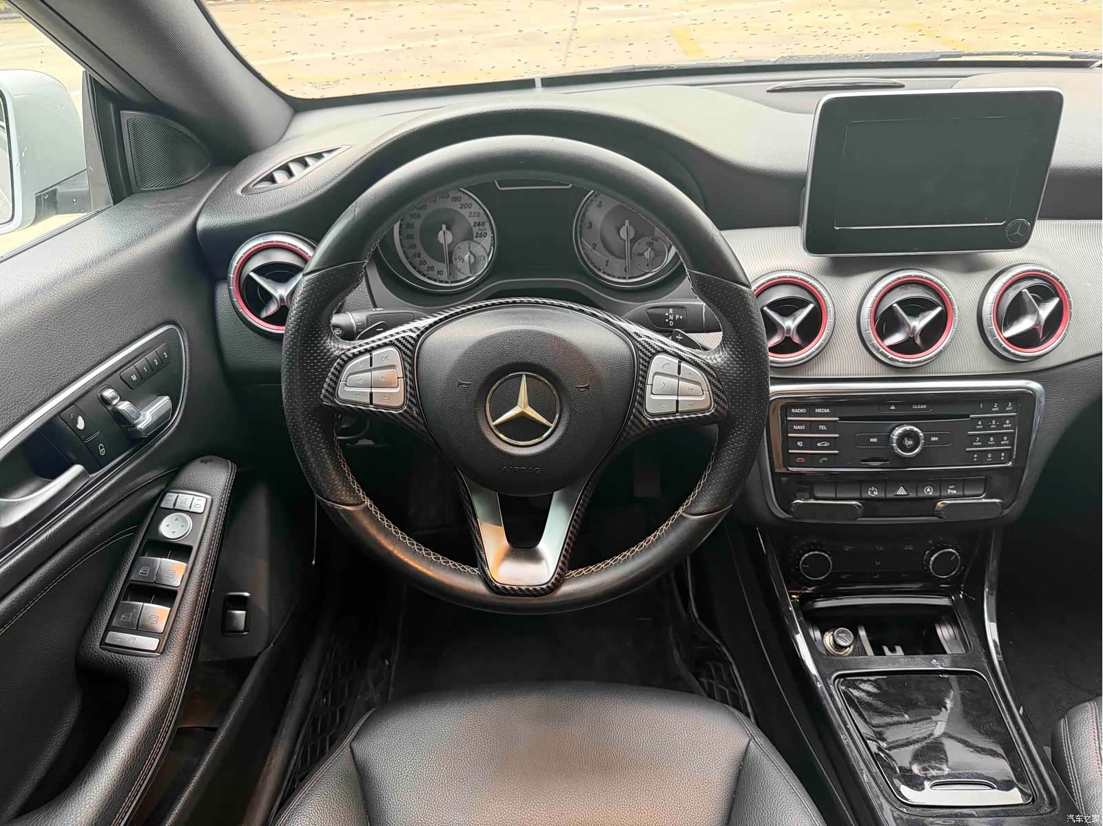 Mercedes-Benz CLA, 2015 10