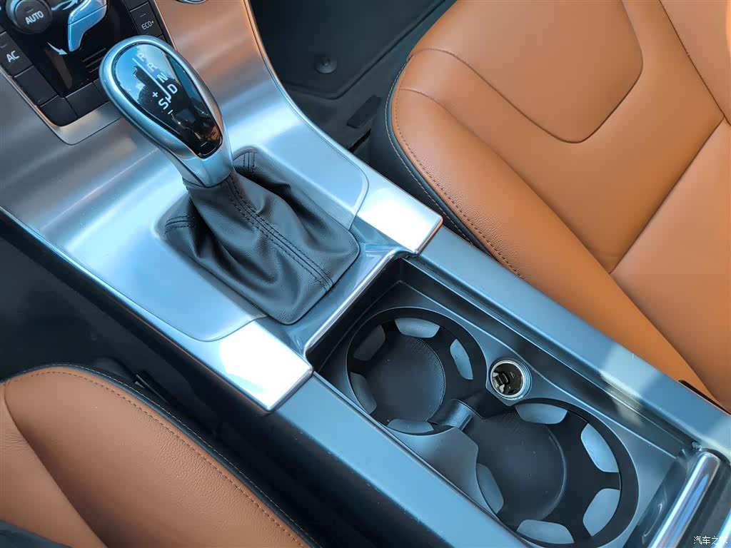 Volvo S60, 2017 14