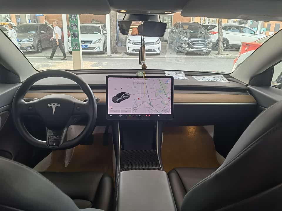 Tesla Model 3 Tesla Model 3