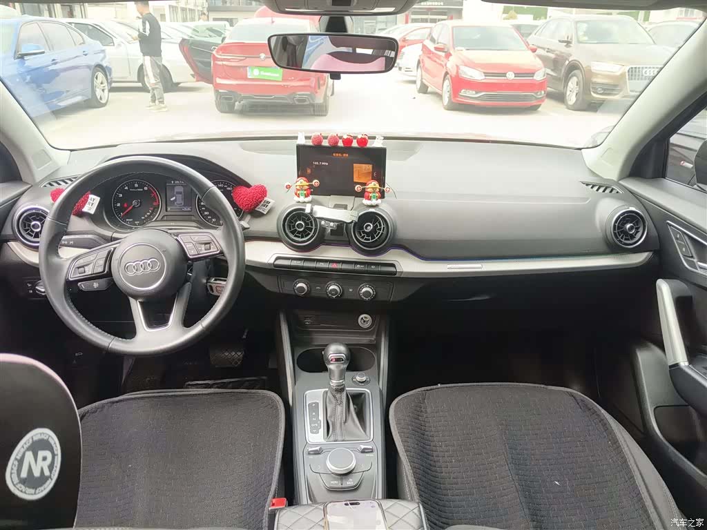 Audi Q2L, 2021 10