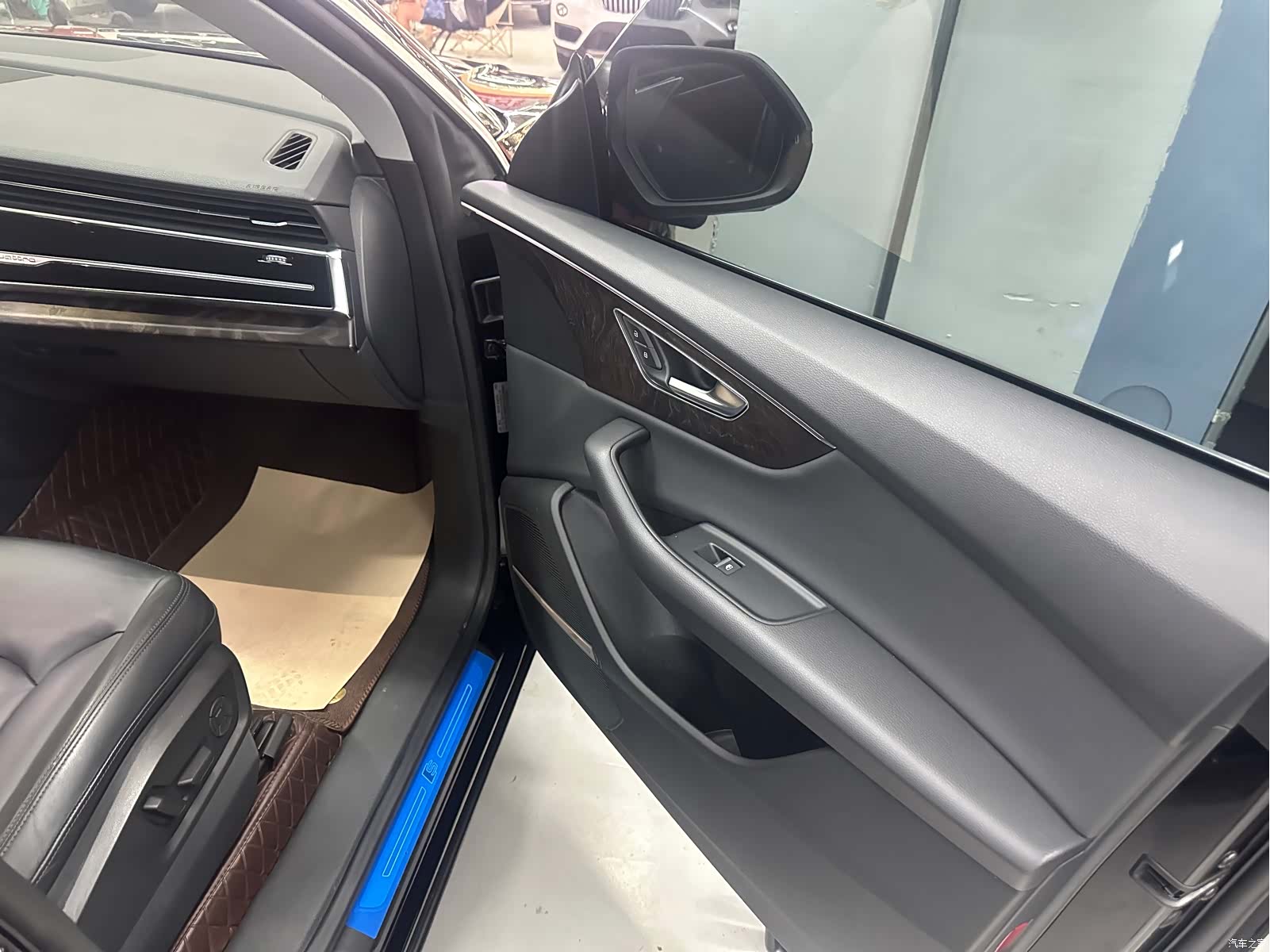 Audi Q8, 2020 17