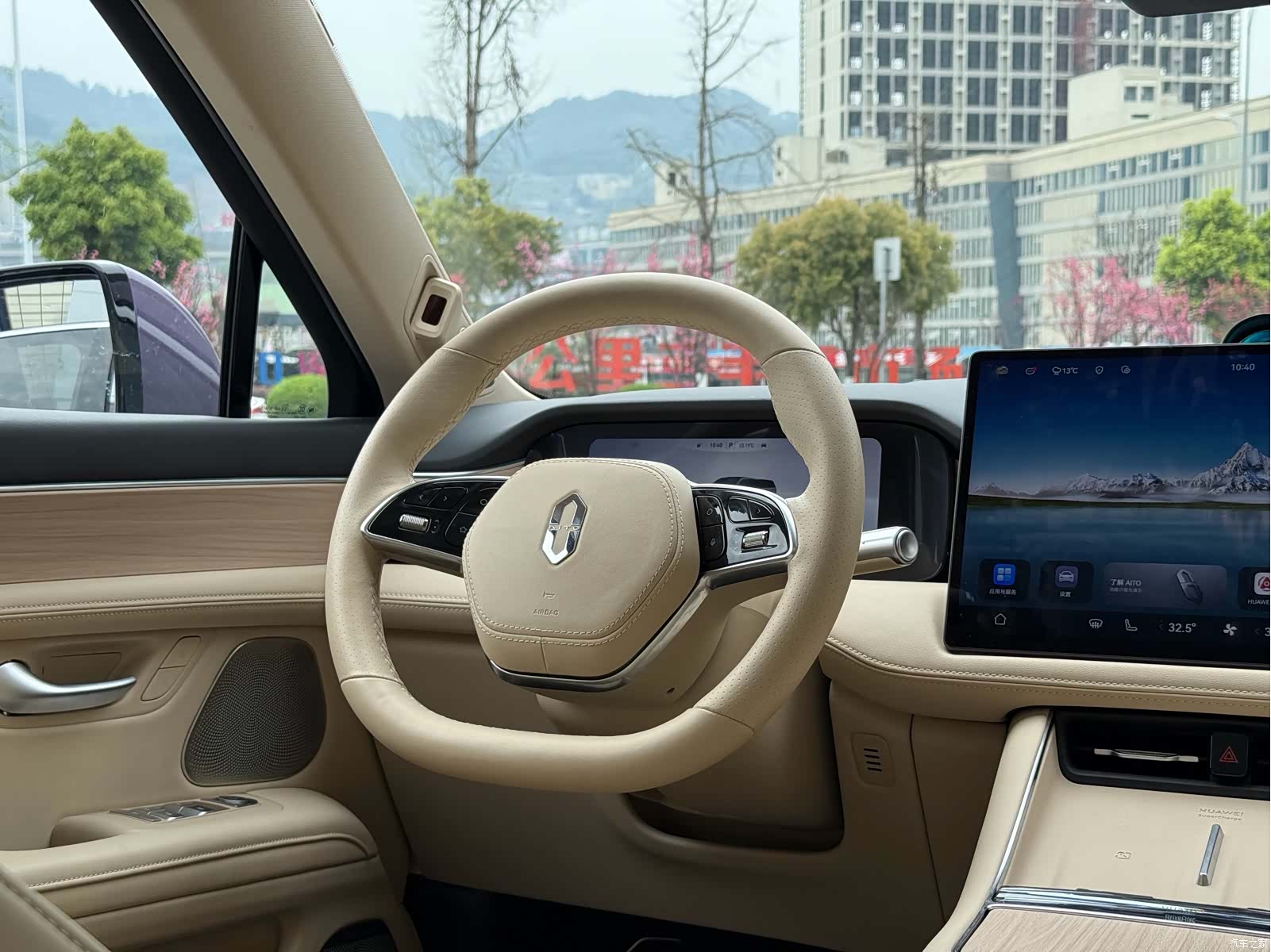 AITO M5, 2025 10