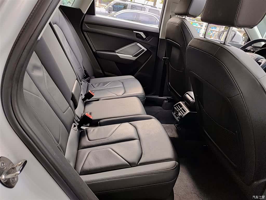 Audi Q3, 2020 11