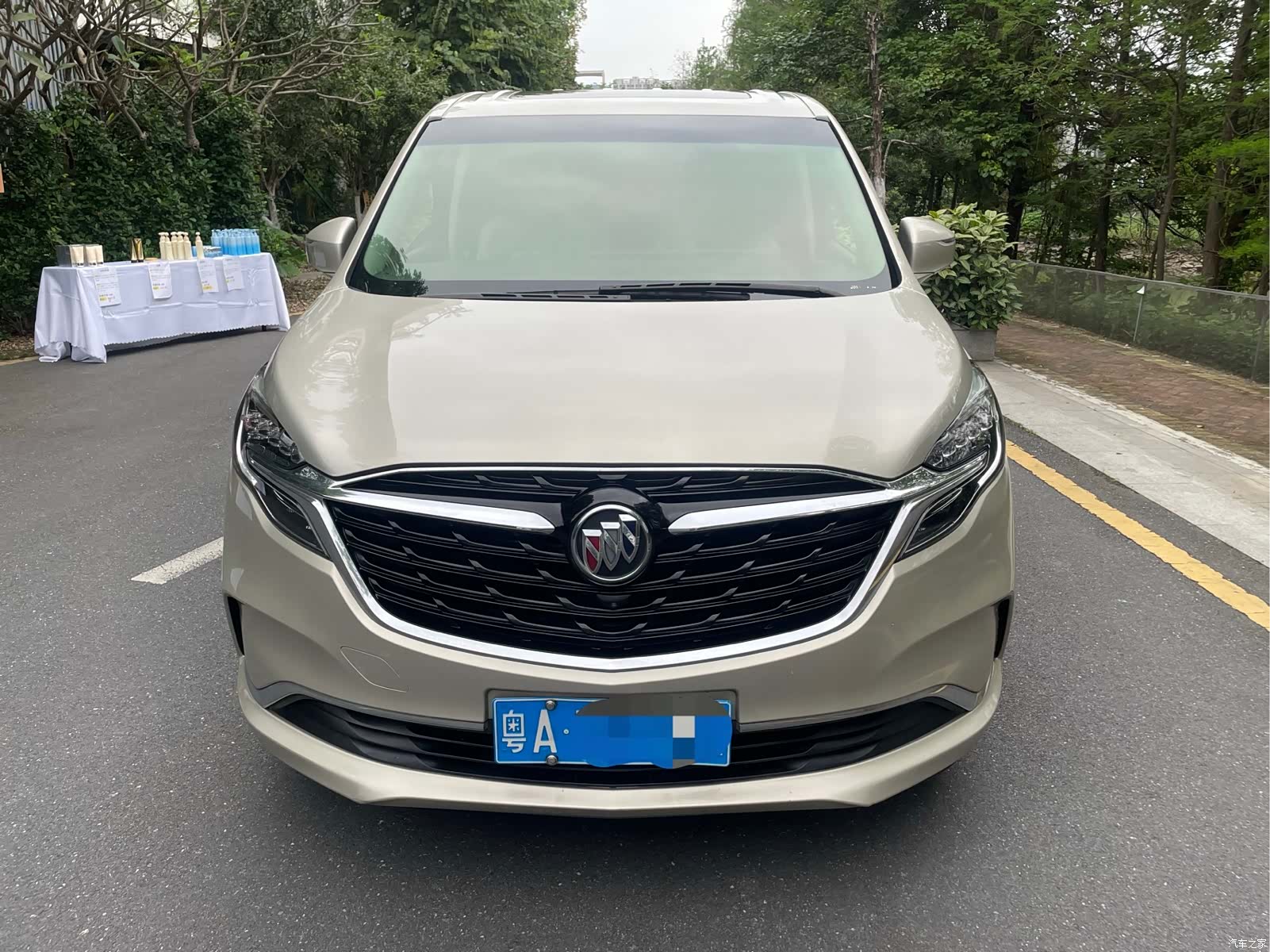 Buick GL8, 2020 3