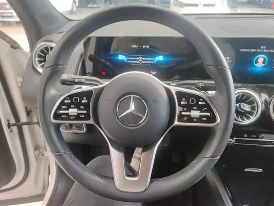Mercedes-Benz GLB