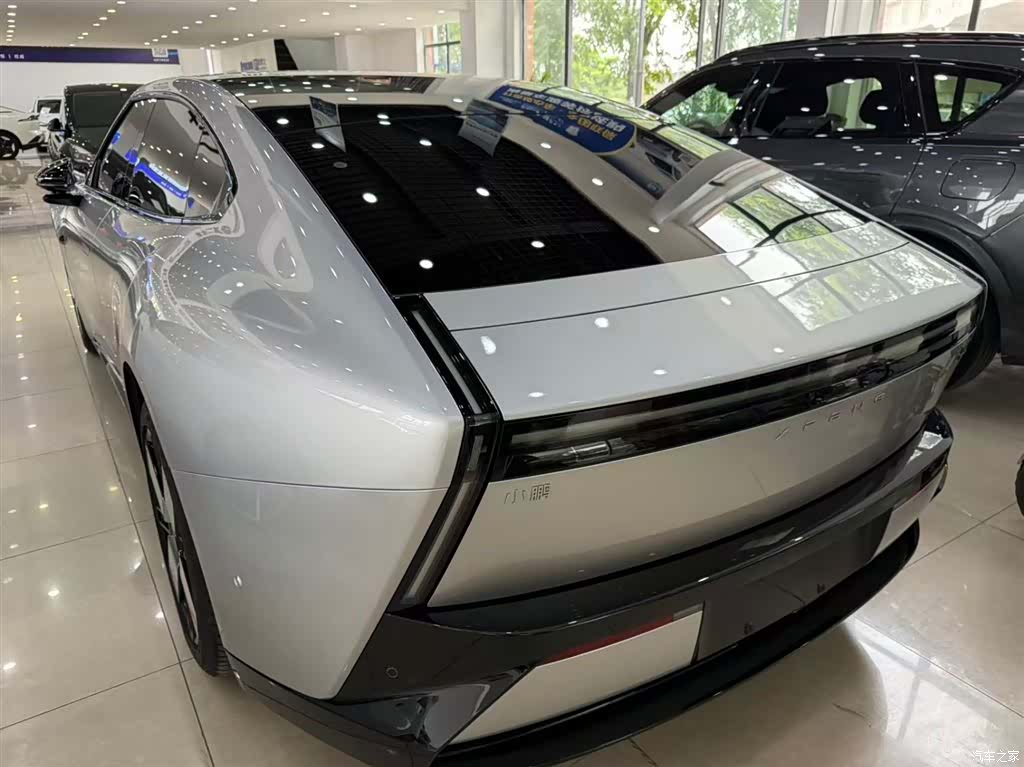 Xpeng P7, 2025 14