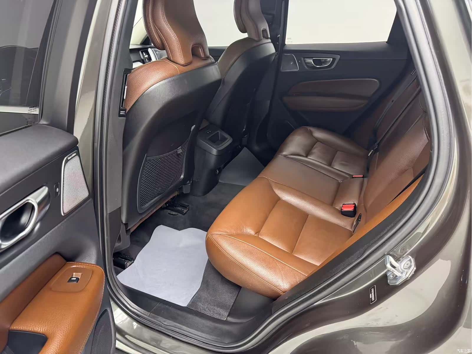 Volvo XC60, 2018 13