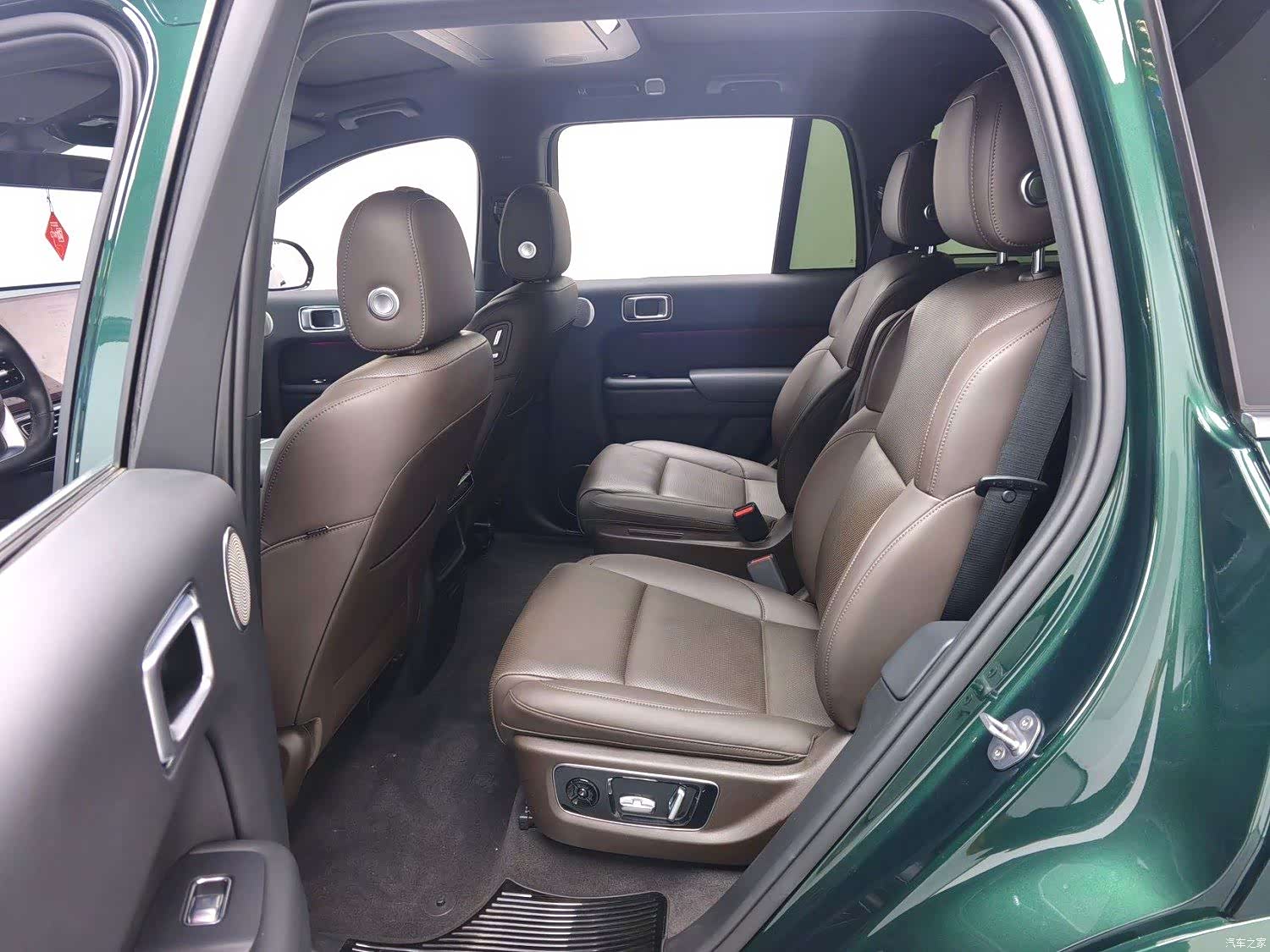Li Auto L8, 2023 все фото