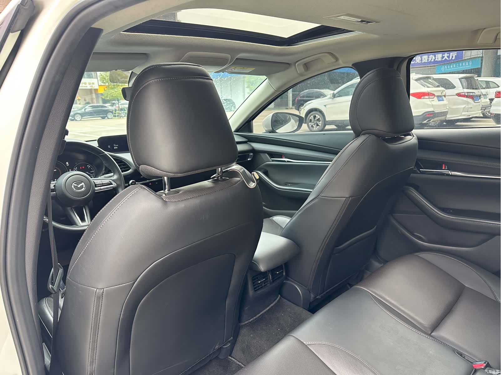Mazda Mazda3, 2023 15