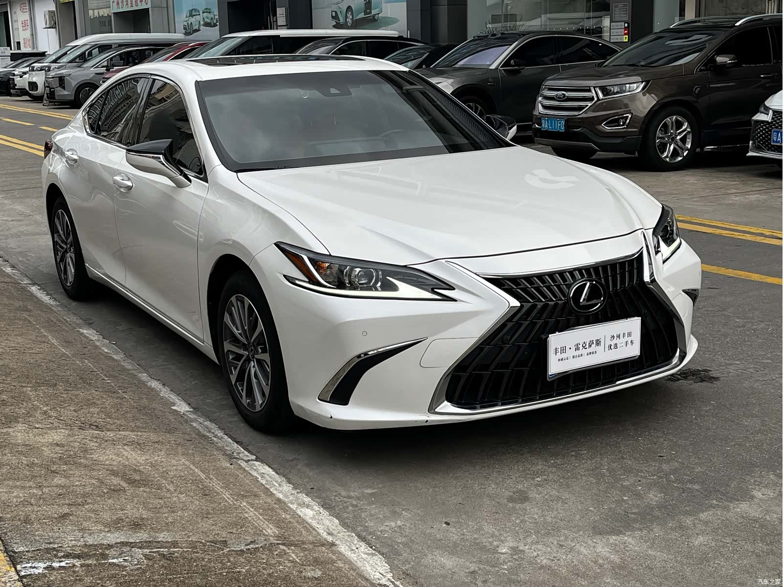 Lexus ES, 2023 6