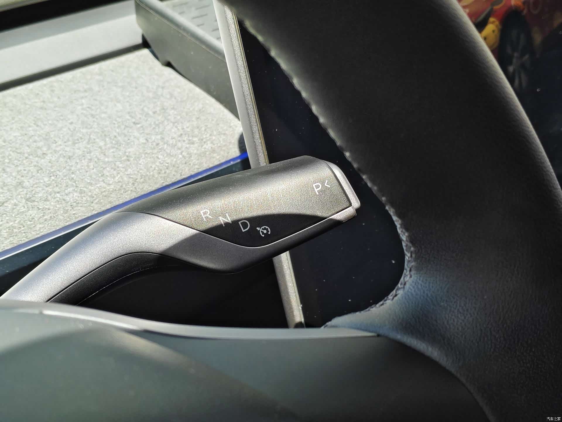 Tesla Model Y, 2023 9