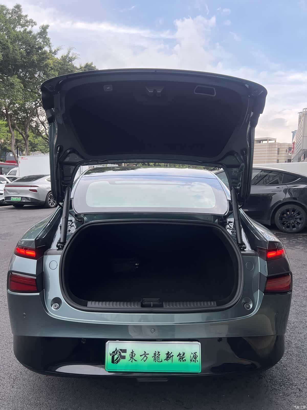 Xpeng P7, 2023 14